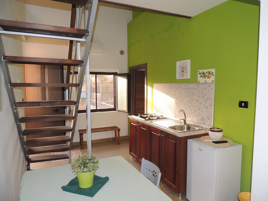 All'Ombra Del Noce B&B Catona Di Reggio Calabria Exterior photo