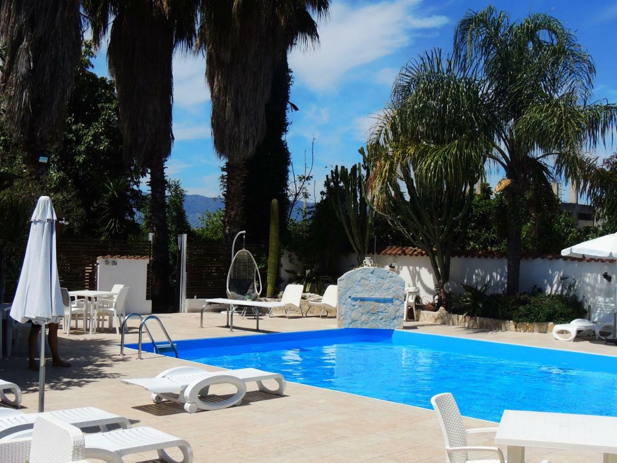 All'Ombra Del Noce B&B Catona Di Reggio Calabria Exterior photo