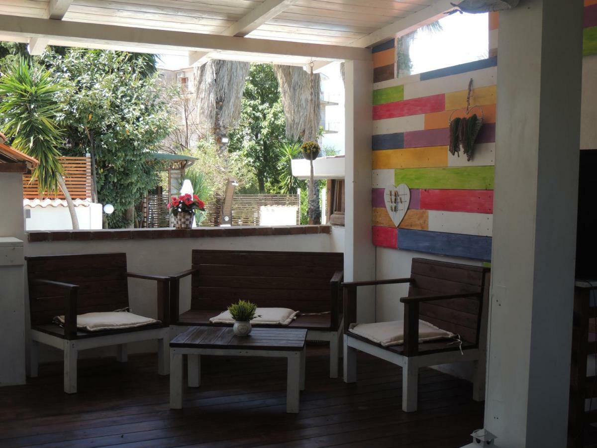 All'Ombra Del Noce B&B Catona Di Reggio Calabria Exterior photo