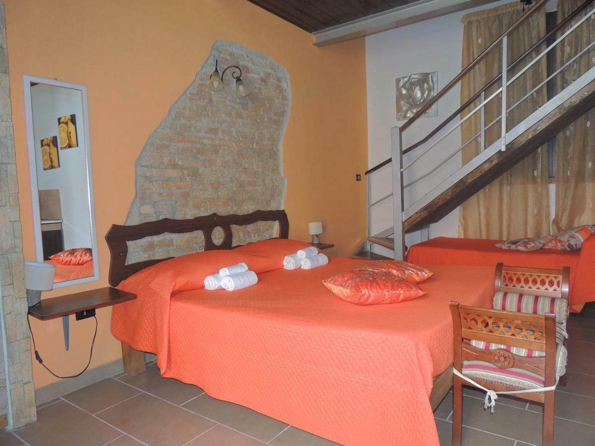 All'Ombra Del Noce B&B Catona Di Reggio Calabria Exterior photo