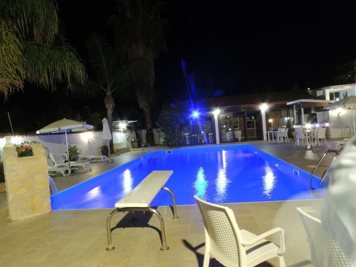 All'Ombra Del Noce B&B Catona Di Reggio Calabria Exterior photo